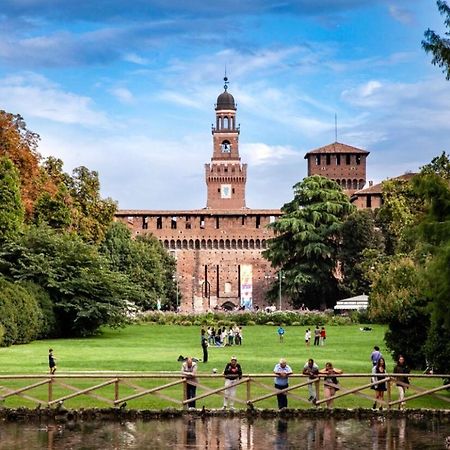 Residenza In Palazzo D'Epoca Apartment Milan Bagian luar foto